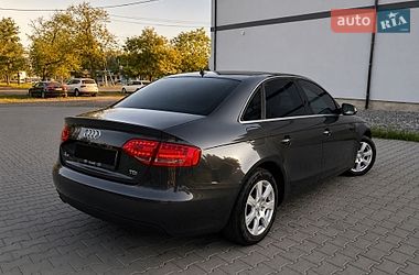 Седан Audi A4 2011 в Сторожинці