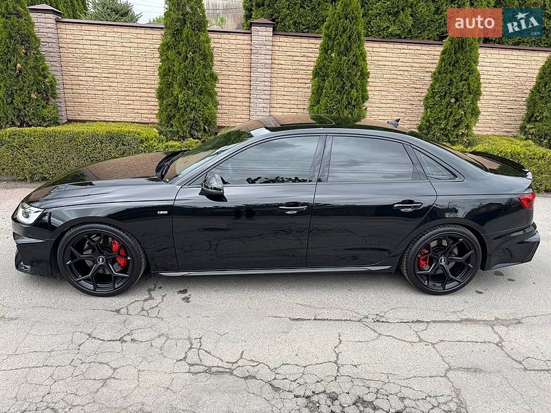 Седан Audi A4 2021 в Виннице