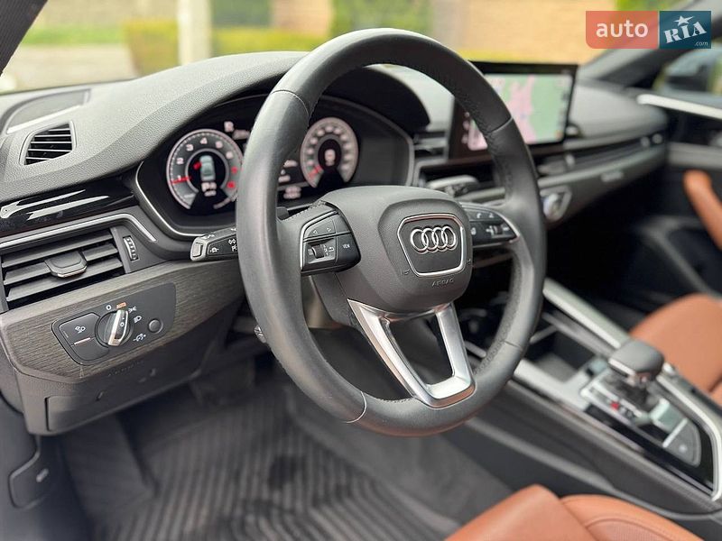 Седан Audi A4 2021 в Виннице