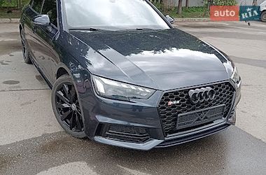 Седан Audi A4 2018 в Сумах