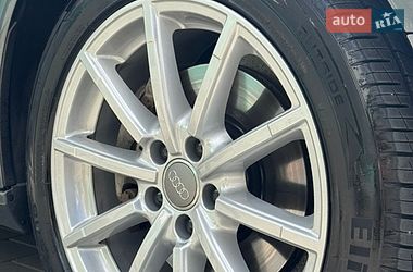 Седан Audi A4 2015 в Хмельницком