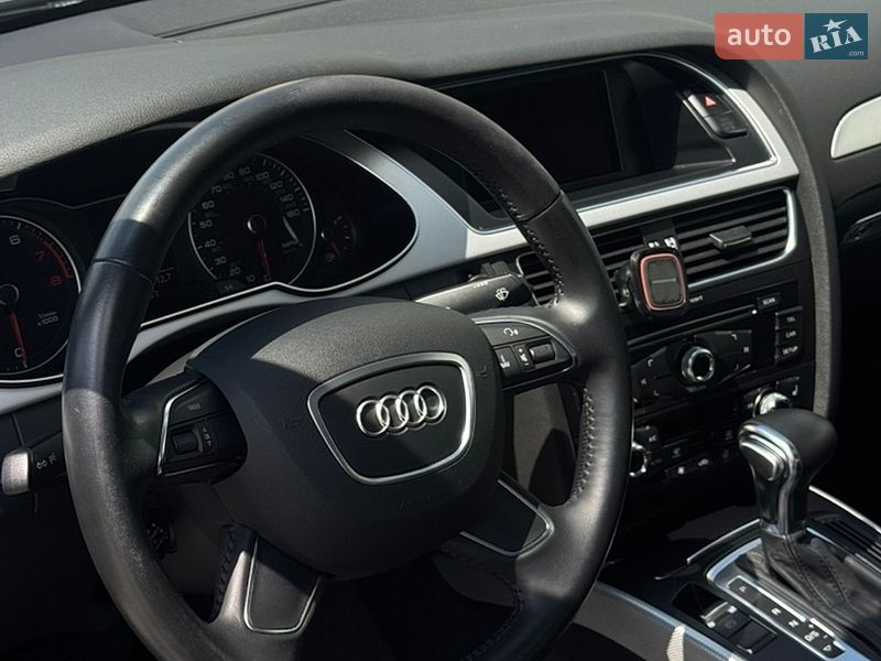 Седан Audi A4 2015 в Хмельницком