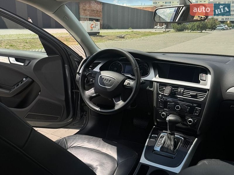 Седан Audi A4 2015 в Хмельницком