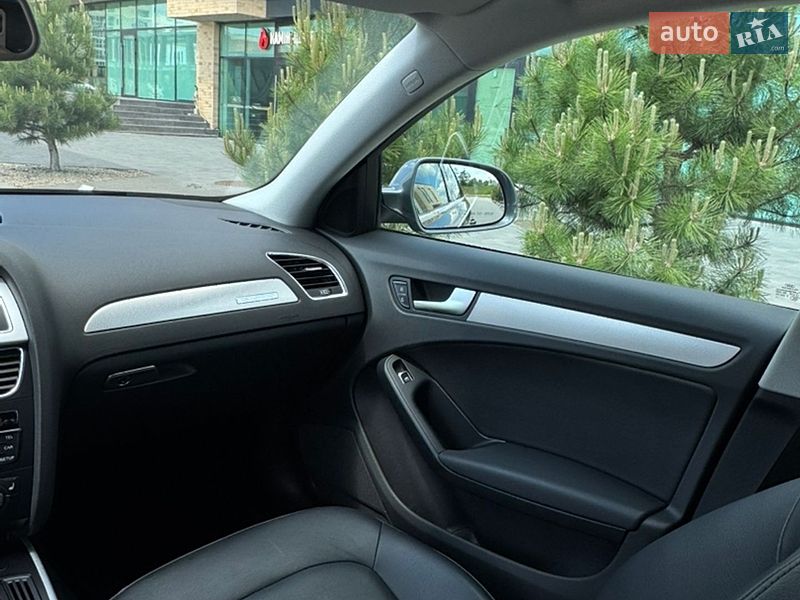 Седан Audi A4 2015 в Хмельницком