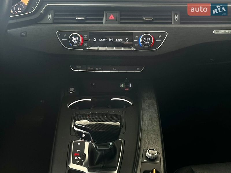 Седан Audi A4 2018 в Кропивницком