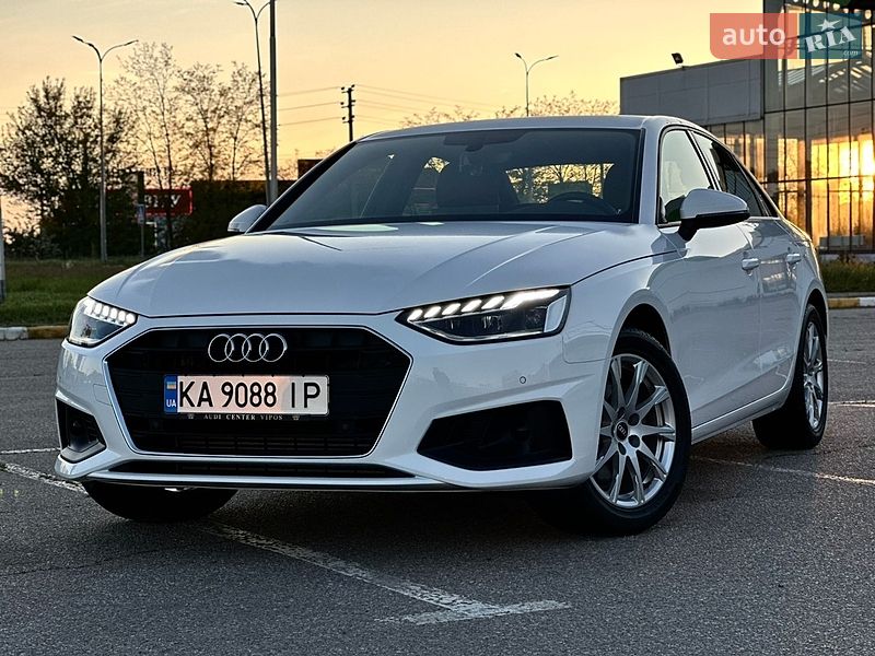 Седан Audi A4 2022 в Одессе