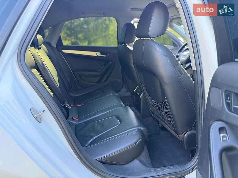 Седан Audi A4 2013 в Олександрії