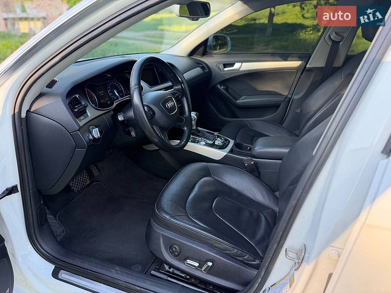 Седан Audi A4 2013 в Олександрії