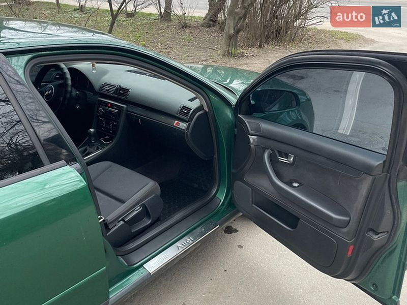 Седан Audi A4 2001 в Виннице