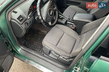 Седан Audi A4 2001 в Виннице