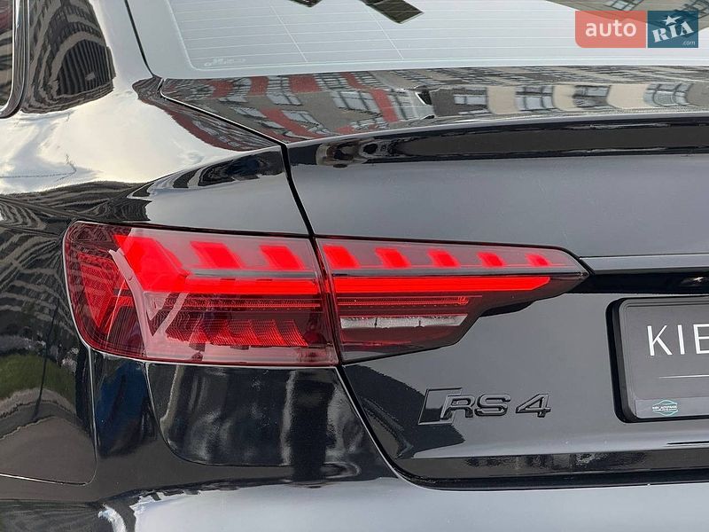 Седан Audi A4 2021 в Киеве
