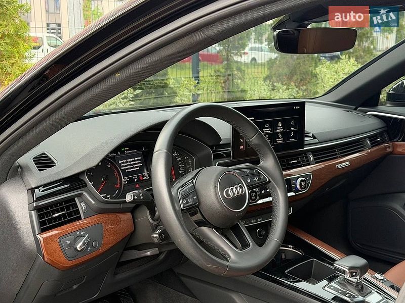 Седан Audi A4 2021 в Киеве