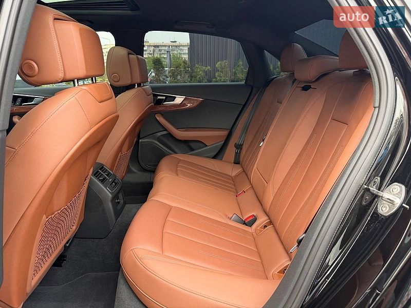 Седан Audi A4 2021 в Киеве