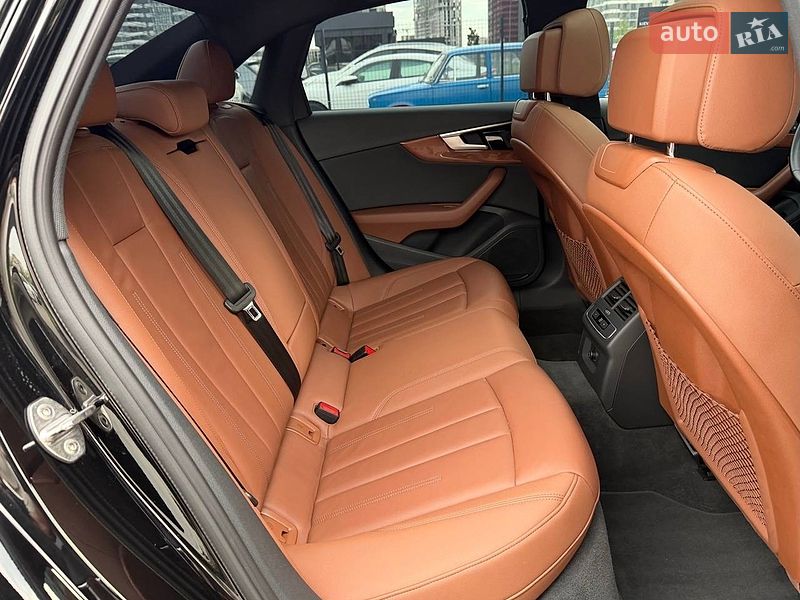 Седан Audi A4 2021 в Киеве