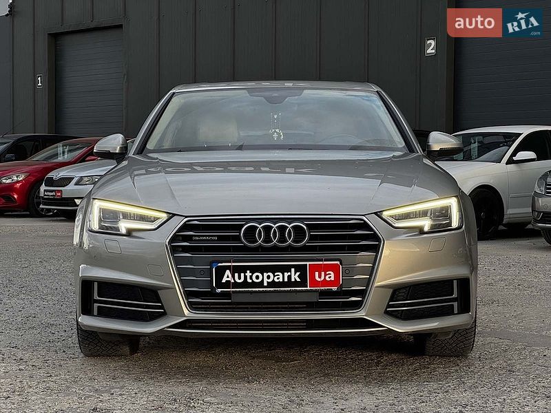 Седан Audi A4 2016 в Львове