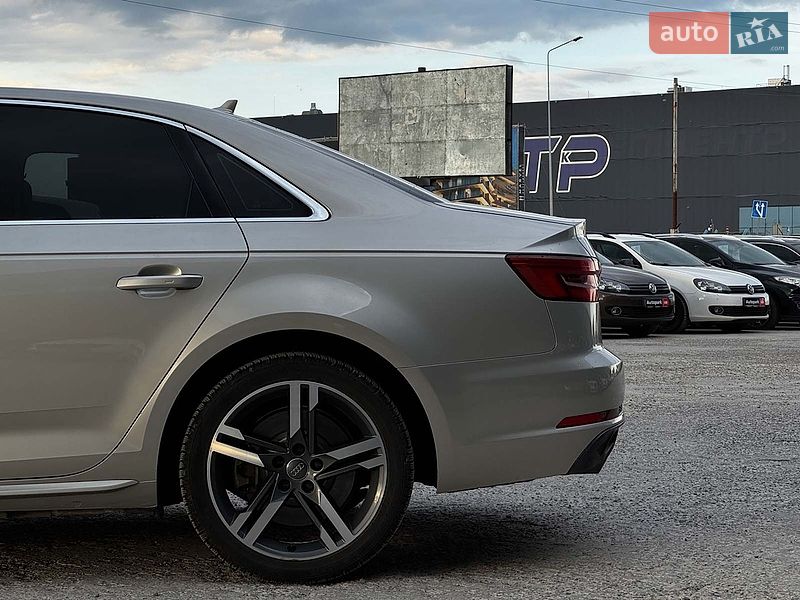 Седан Audi A4 2016 в Львове
