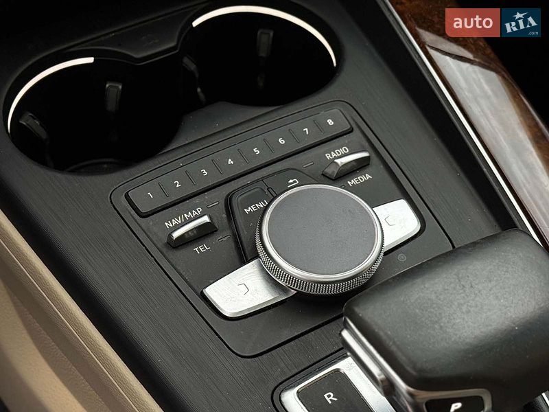 Седан Audi A4 2016 в Львове