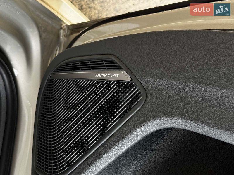 Седан Audi A4 2016 в Львове