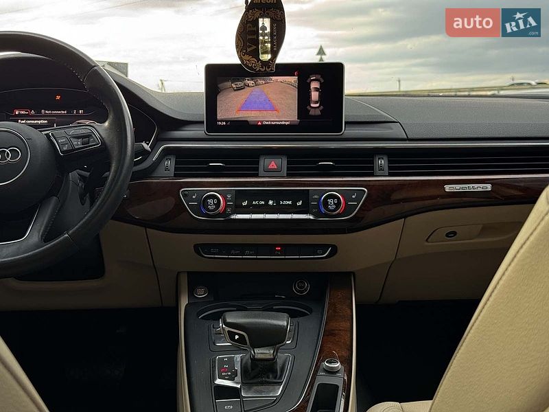 Седан Audi A4 2016 в Львове