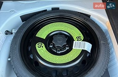 Седан Audi A4 2015 в Рівному