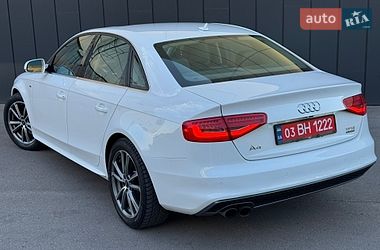 Седан Audi A4 2015 в Рівному