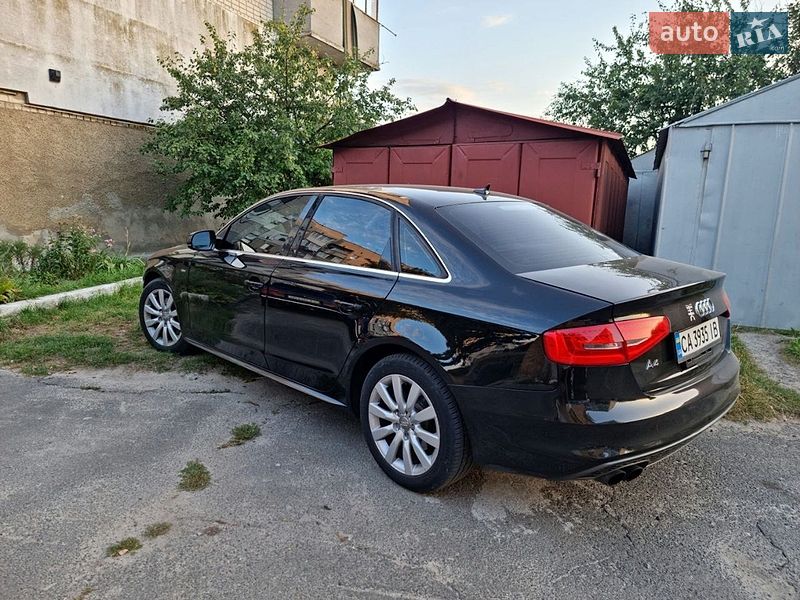 Седан Audi A4 2014 в Киеве