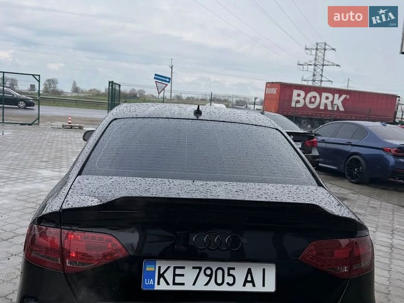 Седан Audi A4 2012 в Днепре