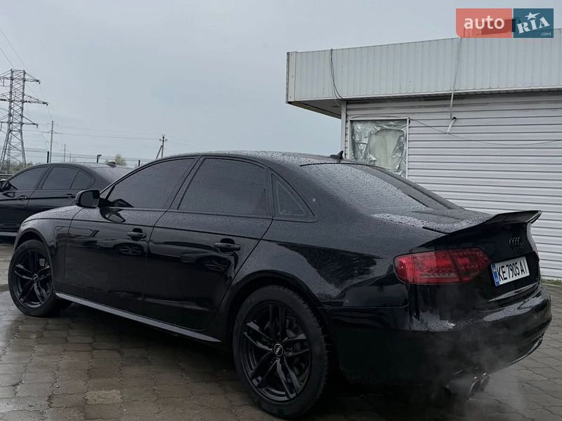 Седан Audi A4 2012 в Днепре