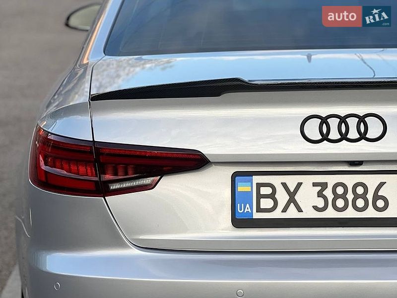 Седан Audi A4 2017 в Хмельницком