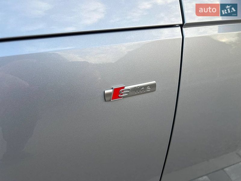 Седан Audi A4 2017 в Хмельницком
