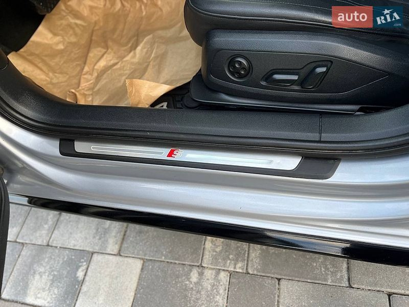 Седан Audi A4 2017 в Хмельницком