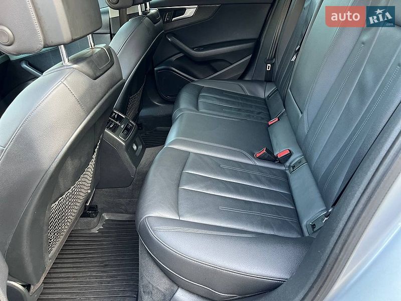 Седан Audi A4 2017 в Хмельницком