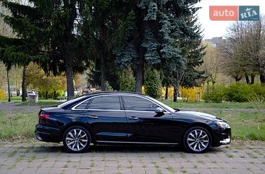 Седан Audi A4 2023 в Киеве