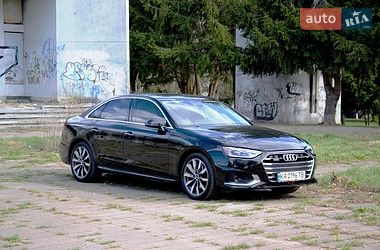 Седан Audi A4 2023 в Киеве