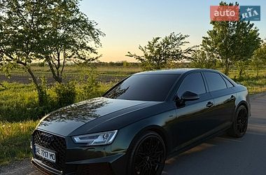 Седан Audi A4 2016 в Ивано-Франковске