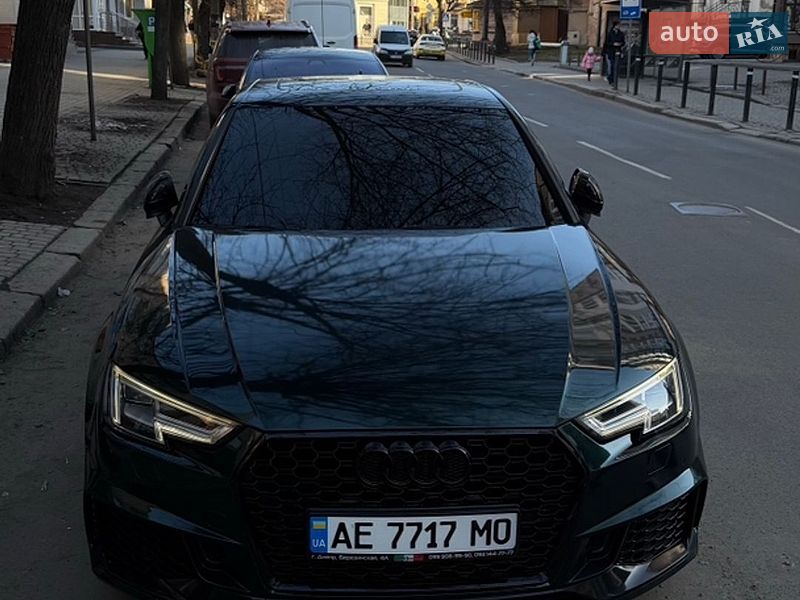 Седан Audi A4 2016 в Ивано-Франковске