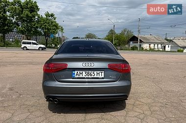 Седан Audi A4 2013 в Житомирі