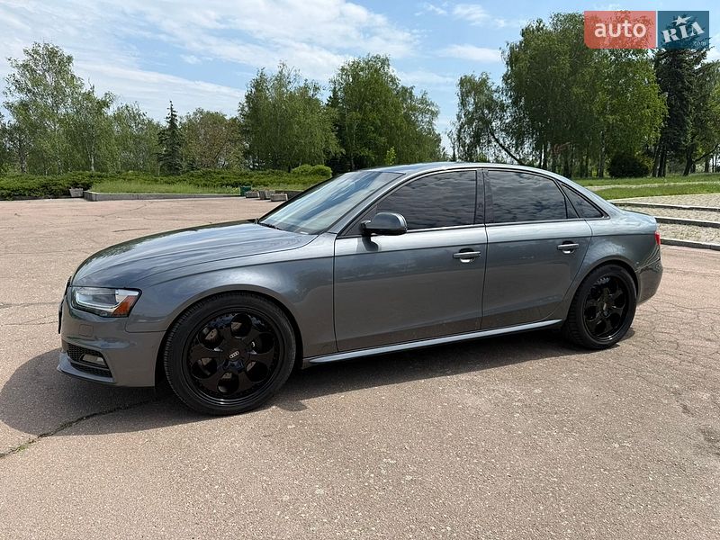 Седан Audi A4 2013 в Житомирі