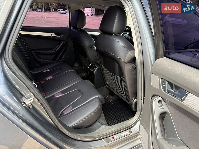 Седан Audi A4 2013 в Житомирі