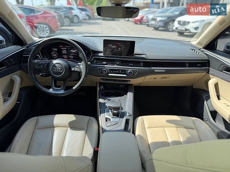 Седан Audi A4 2016 в Львове