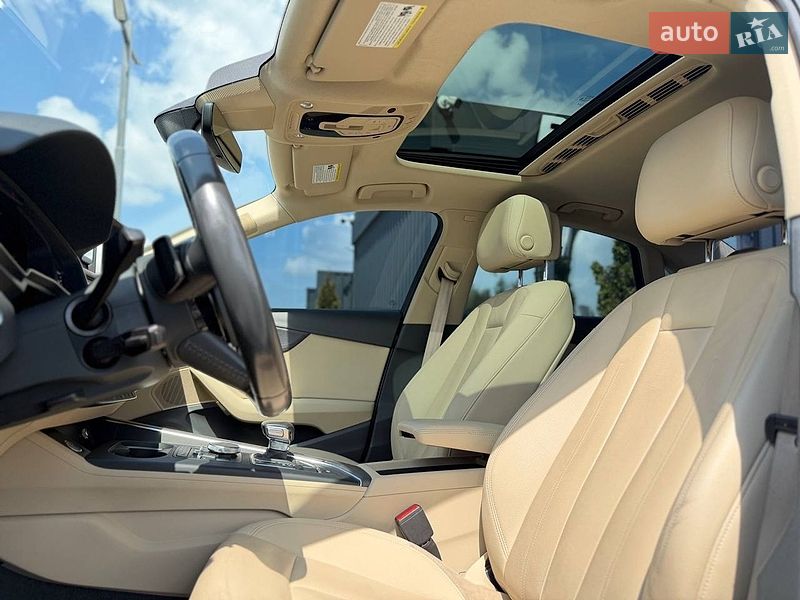 Седан Audi A4 2016 в Львове