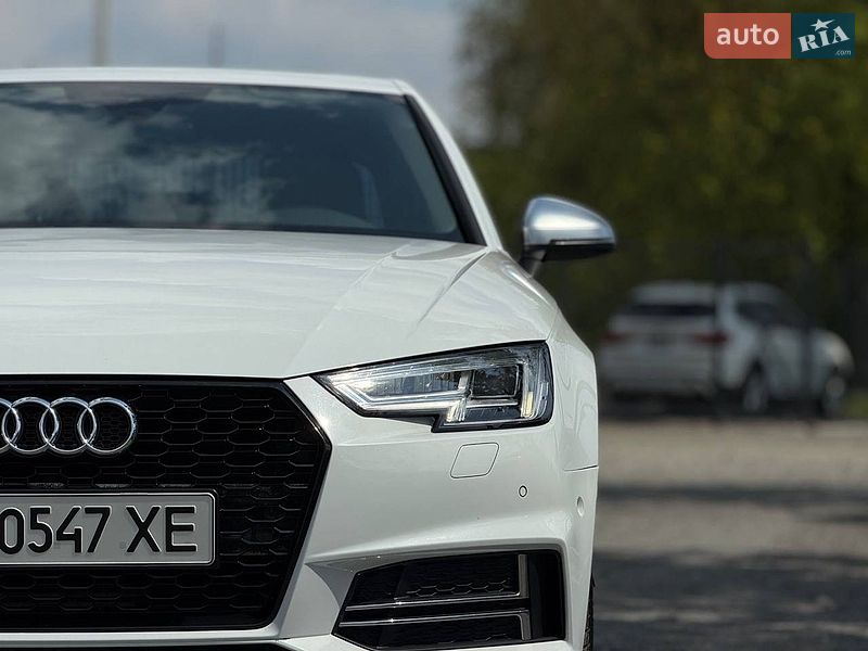 Седан Audi A4 2016 в Львове