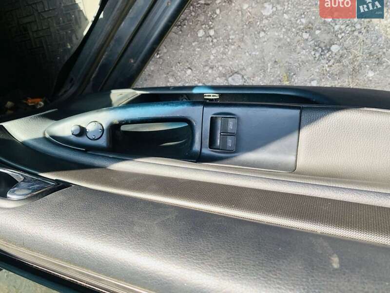 Седан Audi A4 1996 в Днепре