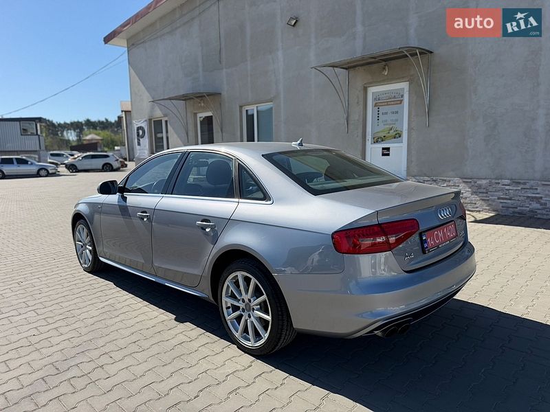 Седан Audi A4 2014 в Луцке