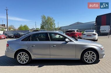 Седан Audi A4 2014 в Луцке