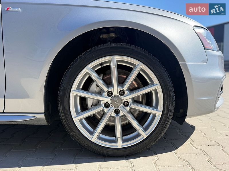 Седан Audi A4 2014 в Луцке