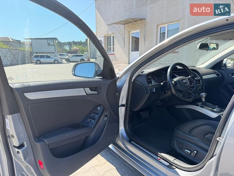 Седан Audi A4 2014 в Луцке