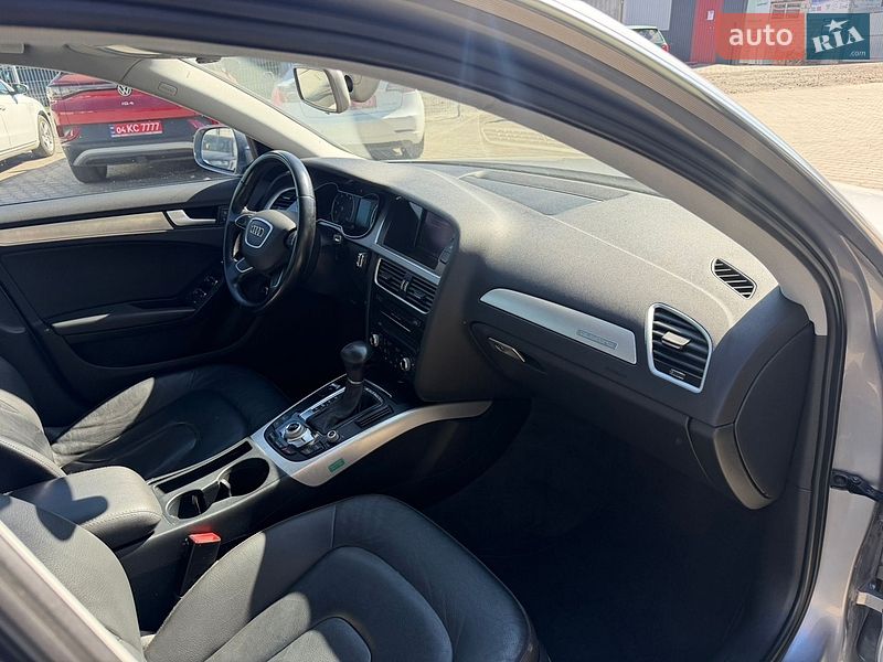Седан Audi A4 2014 в Луцке