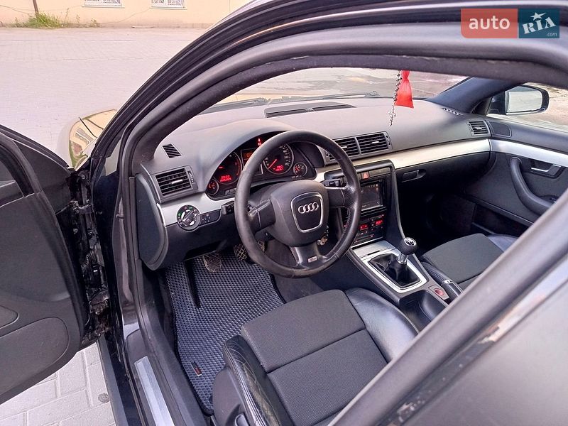 Универсал Audi A4 2005 в Остроге