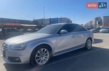 Седан Audi A4 2015 в Івано-Франківську